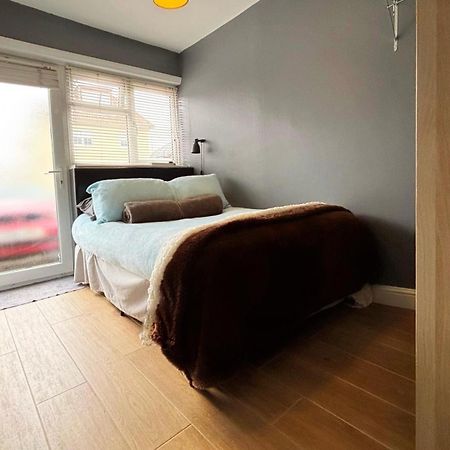 Shirley Apartments, Cozy Studio, Self Check In, 10 Min Drive To City Centre, Walking To Redbridge Train Station سوثامبتون المظهر الخارجي الصورة
