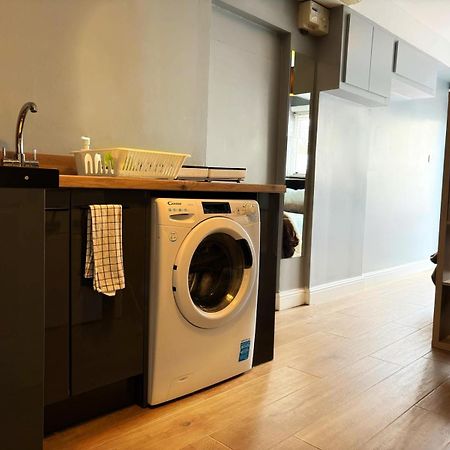 Shirley Apartments, Cozy Studio, Self Check In, 10 Min Drive To City Centre, Walking To Redbridge Train Station سوثامبتون المظهر الخارجي الصورة