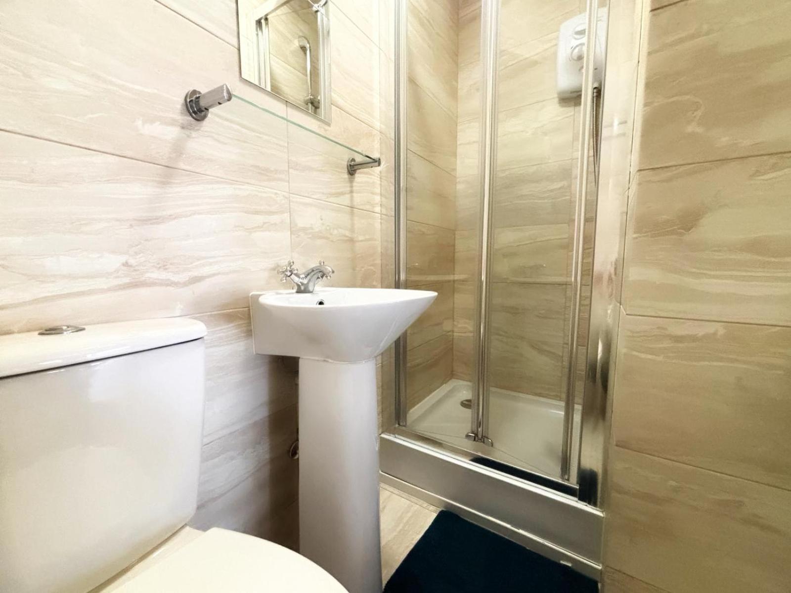 Shirley Apartments, Cozy Studio, Self Check In, 10 Min Drive To City Centre, Walking To Redbridge Train Station سوثامبتون المظهر الخارجي الصورة